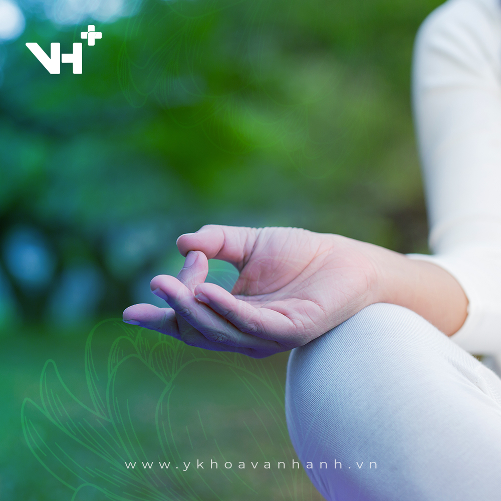 [Khai giảng lớp Yoga kết hợp Thiền trị liệu Tháng 6-7] 🍀🧘🍀 YOGA ĐÚNG CÁCH – THIỀN ĐÚNG “SÁCH” – TÂM AN THÌ CẢNH MỚI AN **YOGA kết hợp THIỀN TRỊ LIỆU được tổ chức bài bản với sự kết hợp của các loại: Thiền nằm, thiền đi, yoga, thiền tâm từ, chia sẻ vòng tròn, giúp bạn được cổ vũ, cải thiện sức khỏe tinh thần, hướng đến cuộc sống tích cực và bình an, hạn chế nguy cơ bệnh tật về: ✅Huyết áp ✅Tim mạch ✅Các vấn đề về hô hấp (hen suyễn, khó thở, hay thở gấp…) ✅Rối loạn lo âu, trầm cảm, mất ngủ ✅Bệnh xương khớp (đau nhức, mỏi cơ, tê bì chân tay…) 🤝💎🤝 BẠN KHÔNG ĐƠN ĐỘC – Câu lạc bộ Yoga - Thiền tại Y khoa Vạn Hạnh (miễn phí) **Câu lạc bộ với các hoạt động đa dạng giúp người học nhận được sự hỗ trợ của các thành viên, để thấu hiểu và chuyển hóa tiêu cực bằng năng lực chánh niệm. 🟠🟠 YOGA kết hợp THIỀN TRỊ LIỆU được đảm bảo chuyên môn dưới sự hướng dẫn của cô: Trần Thị Thanh Nhị - pháp danh Sao Khuya • Cô có hơn 7 năm thực hành thiền để chuyển hóa nội tâm, được học hỏi trực tiếp với các vị thiền sư đạo hạnh ở Miến Điện, Thái Lan, Việt Nam và là học trò của Thiền Sư Minh Niệm. • Hiện tại Cô đang phụ trách chuyên môn cho câu lạc bộ thiền dành cho sinh viên Đại học Quốc gia TP.HCM và một số dự án cộng đồng. • Cô đã hoàn thành chương trình học 100h của dòng yoga trị liệu Iyengar, và hướng dẫn yoga cho rất nhiều cá nhân và doanh nghiệp. ❗️❗️ Trải nghiệm khóa học ngay với chúng tôi và trở thành thành viên của CLB Thiền để cùng chia sẻ, học hỏi kinh nghiệm và xây dựng nội tâm vững vàng hơn! ------------------------------------- >>Tham khảo chi tiết khóa học Yoga – Thiền trị liệu và CLB Thiền tại đây: (Add link) 👉👉 Để được tư vấn thêm về khóa học và CLB Thiền, hãy nhắn tin cho Fanpage hoặc liên hệ hotline 0867 01 09 08 nhé! 📍 Quý khách hàng vui lòng đăng ký tham gia khóa học theo đường link: https://forms.gle/G5XodTwjYVTgAQ8r8 ------------------------------------- TRUNG TÂM Y KHOA VẠN HẠNH Tận tâm - Uy tín - Hiệu quả ☎️ Hotline: 028.3535.4096 - 028.3535.4098 ☎️ CSKH: 0867 01 09 08 📩 Mail: lienhe@ykhoavanhanh.vn 🏬159 Trần Quốc Thảo, Phường 9, Quận 3, Thành phố Hồ Chí Minh 🌐 Website: www.ykhoavanhanh.vn #yoga #thientrilieu #yogakethopthien #khaigiang