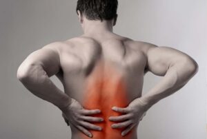 đau lưng không cúi xuống được - khi nào nên gặp bác sĩ
